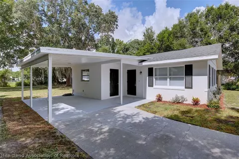 304 Jay Ave, Sebring, FL 33870 photo 3