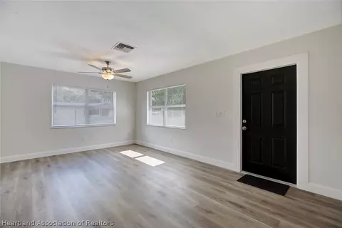 304 Jay Ave, Sebring, FL 33870 photo 6