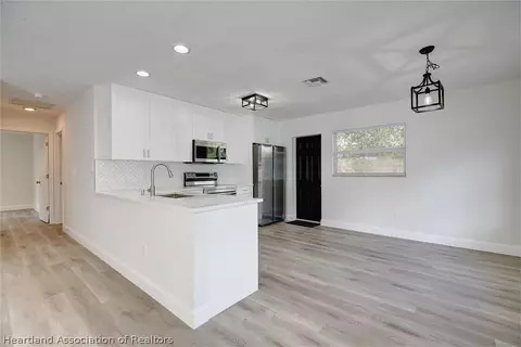 304 Jay Ave, Sebring, FL 33870 photo 12