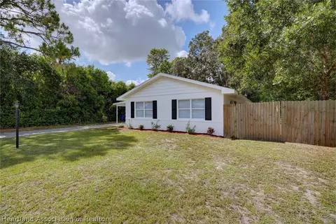 304 Jay Ave, Sebring, FL 33870 photo 4