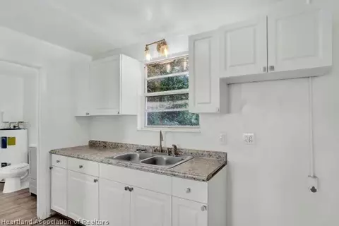 200 S Mango St, Sebring, FL 33870 photo 2