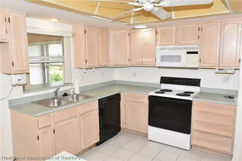 4207 Mandarin Rd, Sebring, FL 33875 photo 9