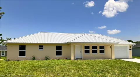 4612 Singer St, Sebring, FL 33872 photo 1