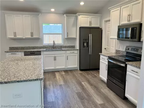 4612 Singer St, Sebring, FL 33872 photo 2