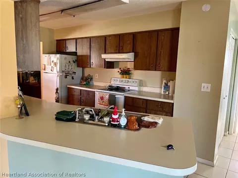 308 Jay Ave, Sebring, FL 33870 photo 6
