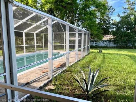 308 Jay Ave, Sebring, FL 33870 photo 5