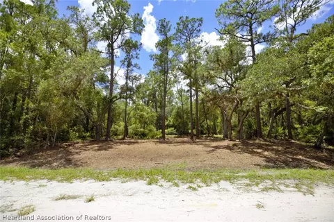 809 Canal Way, Sebring, FL 33875