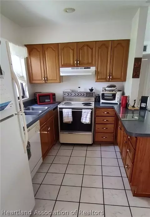 2102 Manatee Dr, Sebring, FL 33870 photo 4