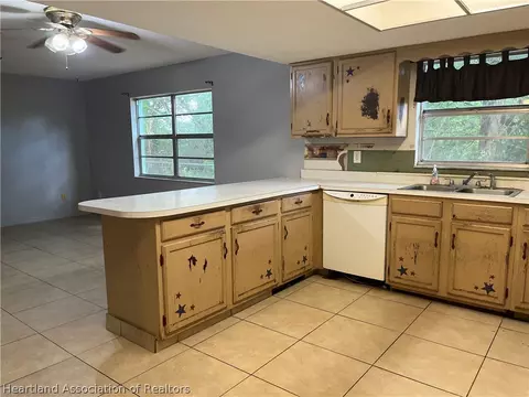 932 Forest Rd, Sebring, FL 33872 photo 3