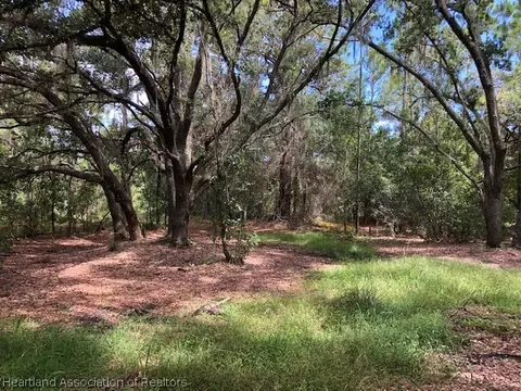 6431 E Venetian Dr, Sebring, FL 33875 photo 2