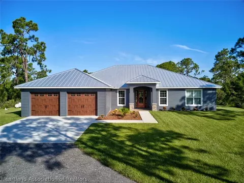 4087 Camp Shore Dr, Sebring, FL 33875