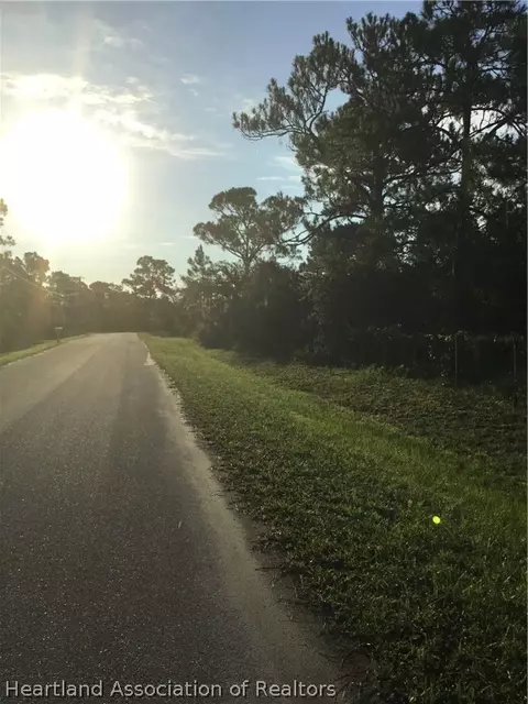 1908 Scarlet Sage Ter, Sebring, FL 33875 photo 3