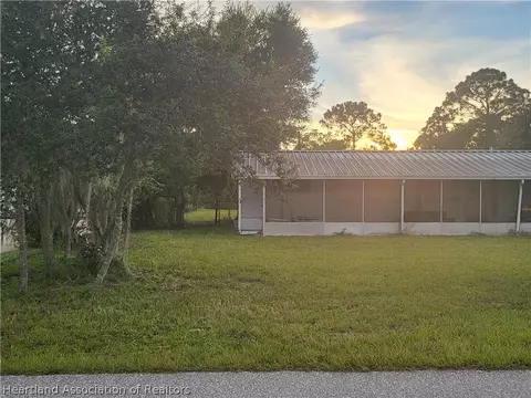 2811 Wallace Dr, Sebring, FL 33872 photo 2