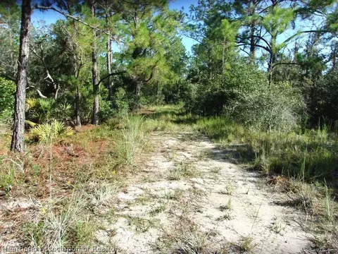 6714 E Banyan Pl, Sebring, FL 33875 photo 2
