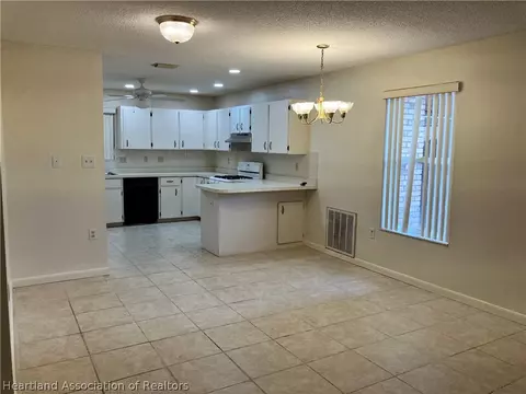 4014 Mandarin Rd, Sebring, FL 33875 photo 4