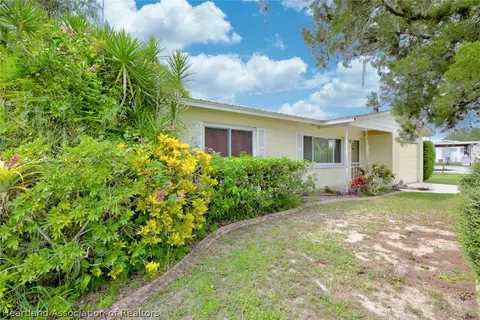2017 Avalon Rd, Sebring, FL 33870 photo 2