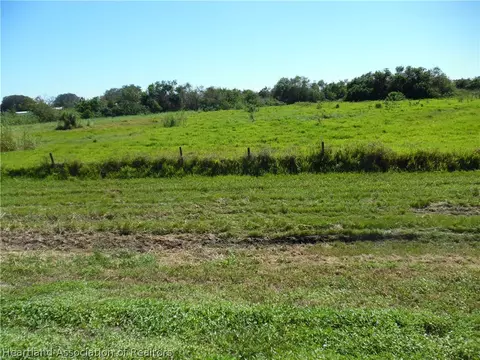 1033 E Yaun Rd, Moore Haven, FL 33471 photo 6