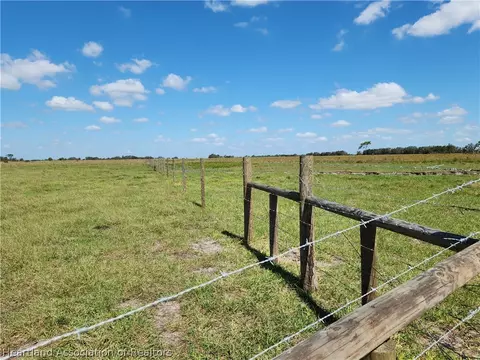 1008 Cattle Ranch Rd, Venus, FL 33960 photo 6
