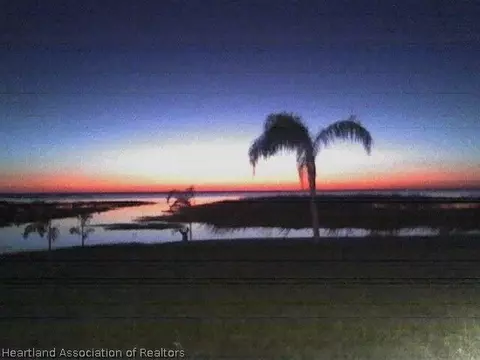 247 Cypress Pt, Lorida, FL 33857 photo 4