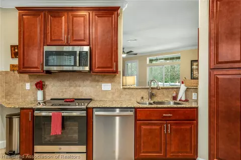 905 Replica Ave, Sebring, FL 33872 photo 9