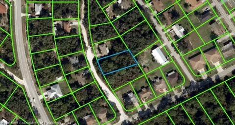 4818 Grampus Dr, Sebring, FL 33870