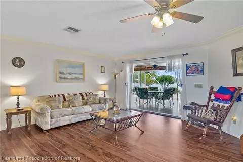 948 Galaxy Ave, Sebring, FL 33875 photo 4