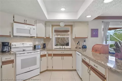 948 Galaxy Ave, Sebring, FL 33875 photo 12