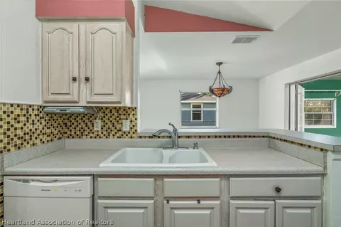 609 Renault Ave, Sebring, FL 33872 photo 8