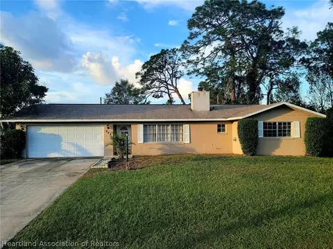 944 Galaxy Ave, Sebring, FL 33875 photo 1