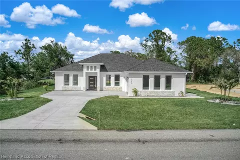 7045 San Bruno Dr, Sebring, FL 33872
