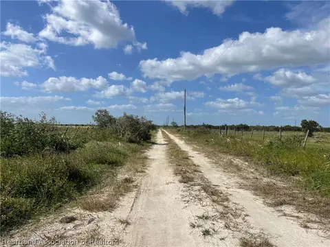107 Dalmatian Ave, Sebring, FL 33870 photo 8