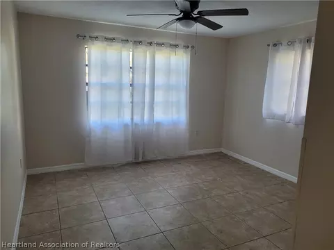 810 SE 12th St SE, Okeechobee, FL 34974 photo 4