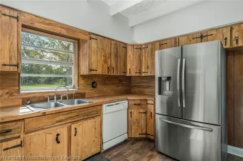 1805 E Recreation Dr, Sebring, FL 33875 photo 10