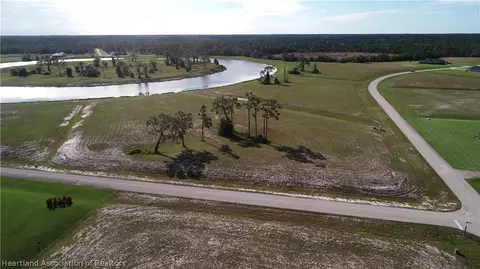 2005 Overlook Bay Dr, Sebring, FL 33875 photo 5