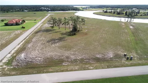 2005 Overlook Bay Dr, Sebring, FL 33875 photo 1