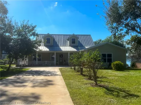 200 Sirena Dr, Lake Placid, FL 33852
