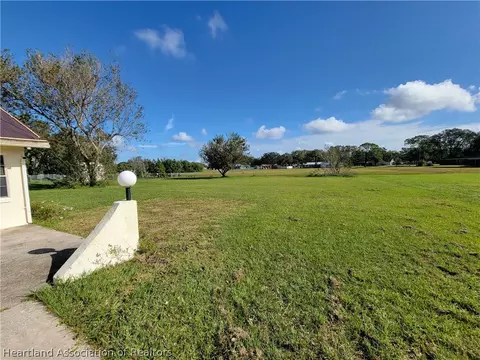 425 Cherry Tree Dr, Sebring, FL 33876 photo 17