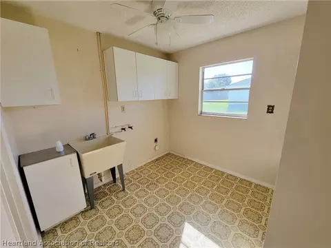 425 Cherry Tree Dr, Sebring, FL 33876 photo 16