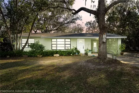 1435 W Gladiola Dr, Avon Park, FL 33825