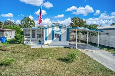 221 S Camphor Loop, Avon Park, FL 33825
