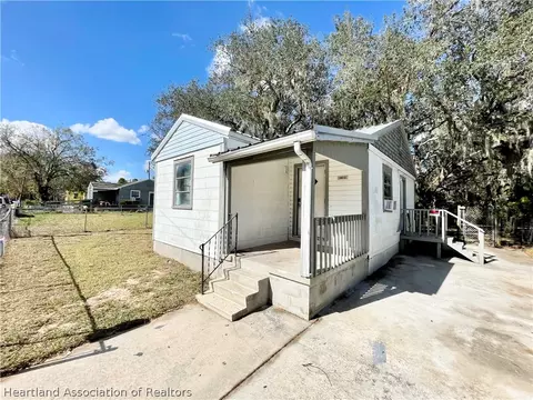 4812 4th St, Sebring, FL 33870 photo 1