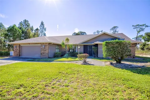 4068 Santa Barbara Dr, Sebring, FL 33875