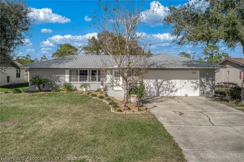 520 Sportsman Ave, Sebring, FL 33875