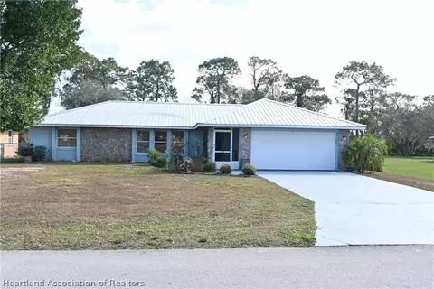 705 Crane St, Sebring, FL 33870 photo 1