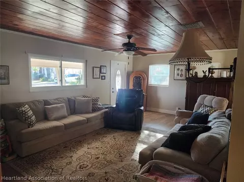 409 E Bay St, Wauchula, FL 33873 photo 11