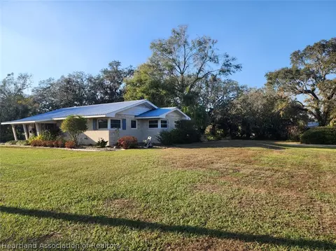 409 E Bay St, Wauchula, FL 33873 photo 3