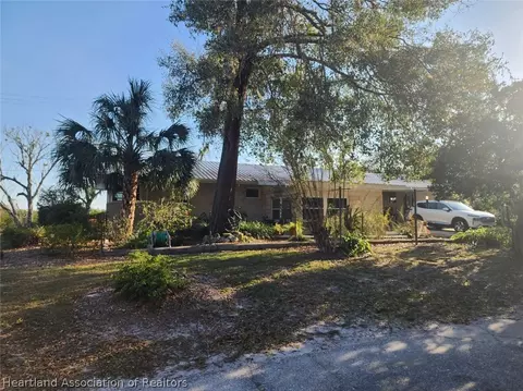 409 E Bay St, Wauchula, FL 33873 photo 5