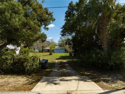 130 N Verona Ave, Avon Park, FL 33825