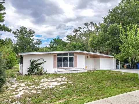3608 Sebring Pkwy, Sebring, FL 33870