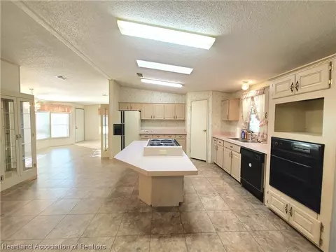 1010 Sunbird Ct, Sebring, FL 33872 photo 18